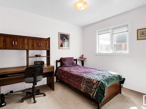 336 Grand Meadow Crescent, Edmonton, AB - Indoor Photo Showing Bedroom