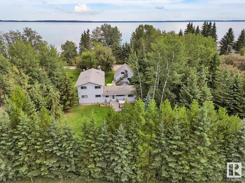 400 Poplar Bay Dr, Rural Wetaskiwin County, AB 