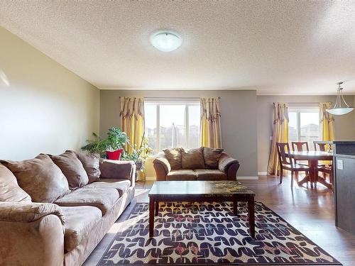 1651 28 Street, Edmonton, AB - Indoor Photo Showing Living Room