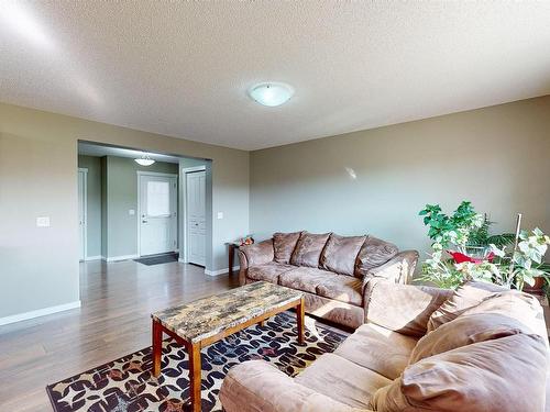 1651 28 Street, Edmonton, AB - Indoor Photo Showing Living Room