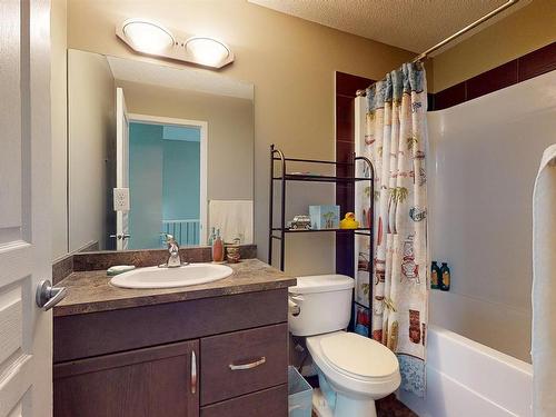 1651 28 Street, Edmonton, AB - Indoor Photo Showing Bathroom