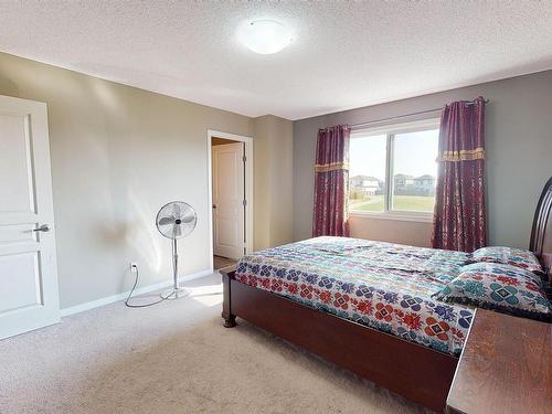 1651 28 Street, Edmonton, AB - Indoor Photo Showing Bedroom