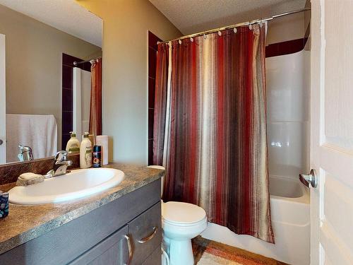 1651 28 Street, Edmonton, AB - Indoor Photo Showing Bathroom