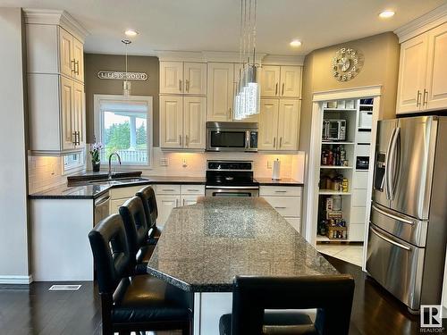 8532 16A Avenue, Edmonton, AB - Indoor Photo Showing Kitchen