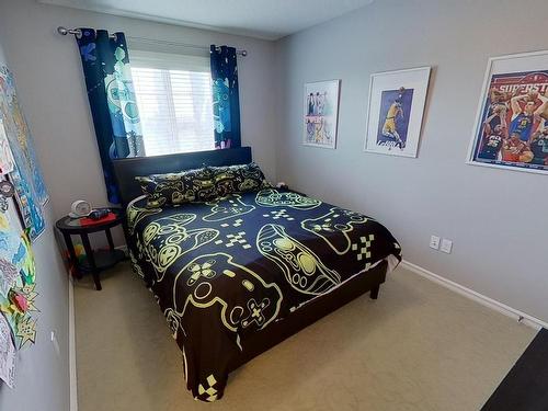 8532 16A Avenue, Edmonton, AB - Indoor Photo Showing Bedroom