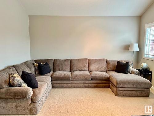 8532 16A Avenue, Edmonton, AB - Indoor Photo Showing Living Room