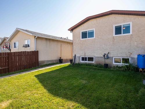 3626 44 Av Nw, Edmonton, AB 