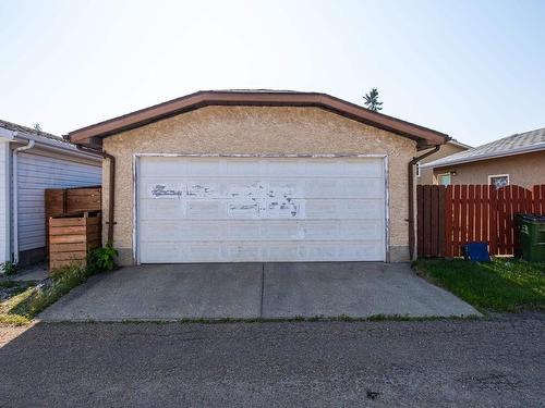 3626 44 Av Nw, Edmonton, AB 