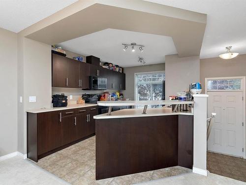 22 465 Hemingway Road, Edmonton, AB - Indoor Photo Showing Kitchen