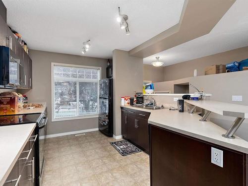 22 465 Hemingway Road, Edmonton, AB - Indoor Photo Showing Kitchen