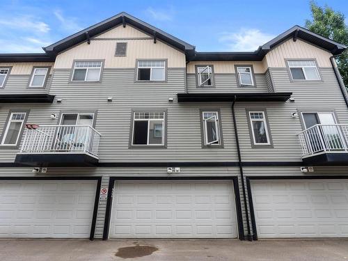 22 465 Hemingway Road, Edmonton, AB - Outdoor