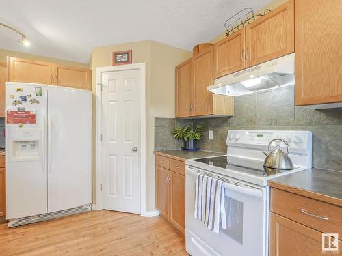 14612 137 Street, Edmonton, AB - Indoor Photo Showing Kitchen