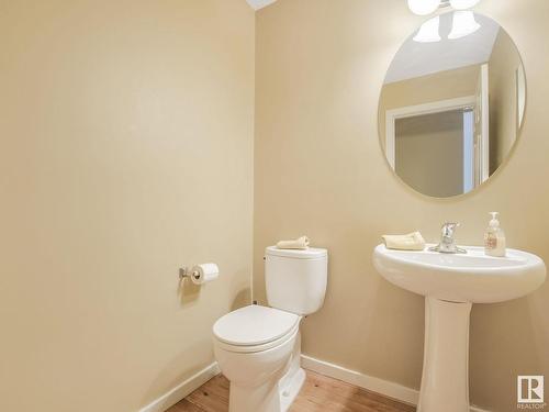 14612 137 Street, Edmonton, AB - Indoor Photo Showing Bathroom