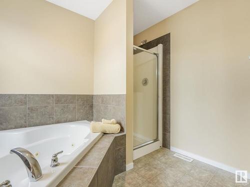 14612 137 Street, Edmonton, AB - Indoor Photo Showing Bathroom