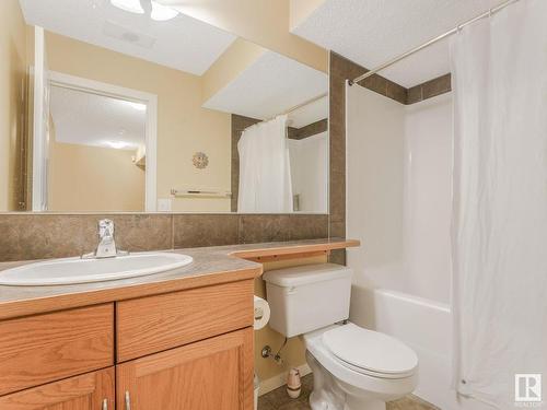 14612 137 Street, Edmonton, AB - Indoor Photo Showing Bathroom