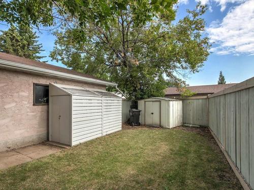 2015 47 St Nw, Edmonton, AB 