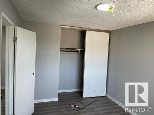 7925 27 Ave Nw, Edmonton, AB - Indoor Photo Showing Other Room