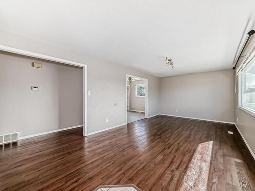 8312 147 Avenue, Edmonton, AB - Indoor Photo Showing Other Room