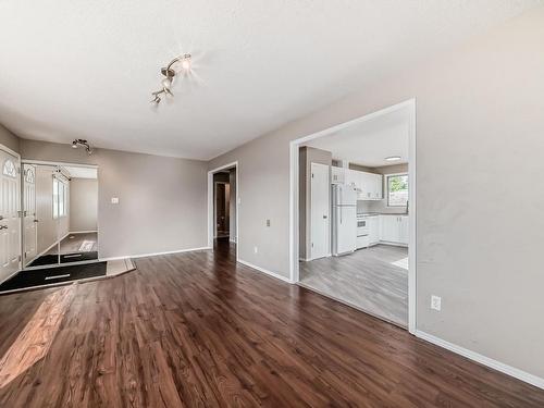 8312 147 Avenue, Edmonton, AB - Indoor Photo Showing Other Room