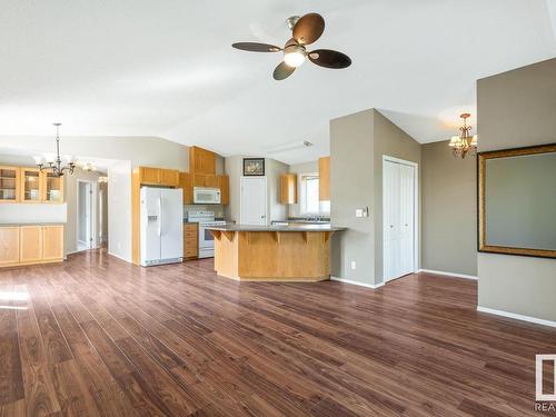 23363 Twp Rd 502, Rural Leduc County, AB - Indoor Photo Showing Kitchen