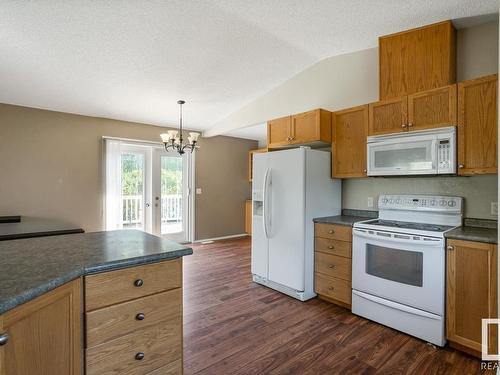 23363 Twp Rd 502, Rural Leduc County, AB - Indoor Photo Showing Kitchen