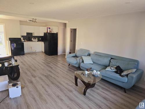 12414 82 Street, Edmonton, AB - Indoor Photo Showing Living Room