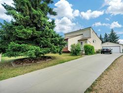 6807 12 avenue NW  Edmonton, AB T6K 3J6