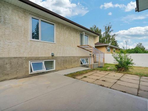 6807 12 Avenue Nw, Edmonton, AB 