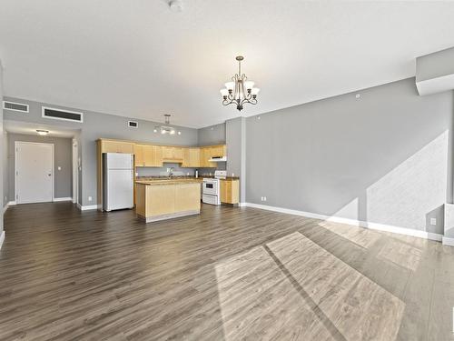 403 10106 105 Street, Edmonton, AB - Indoor