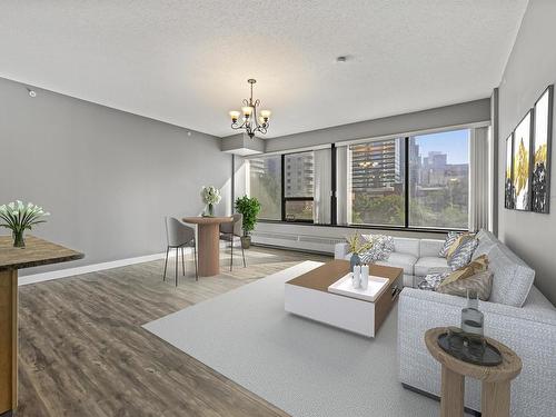 403 10106 105 Street, Edmonton, AB - Indoor Photo Showing Living Room