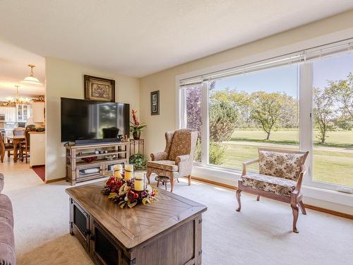 27132 Twp Rd 632B, Rural Westlock County, AB - Indoor Photo Showing Living Room