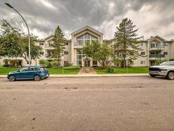 #103 11915 106 AV NW  Edmonton, AB T5H 0S2