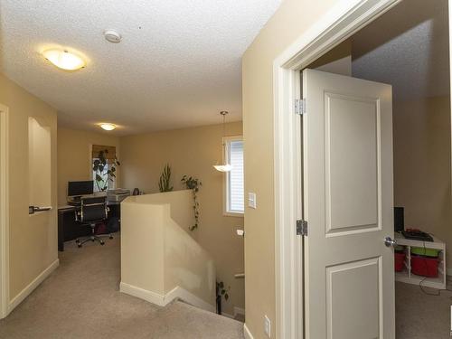 9406 Stein Wy Nw, Edmonton, AB 