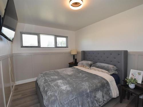 194074 Twp Rd  574, Rural Lamont County, AB - Indoor Photo Showing Bedroom