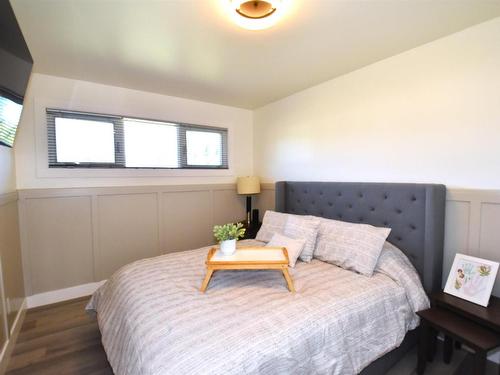 194074 Twp Rd  574, Rural Lamont County, AB - Indoor Photo Showing Bedroom