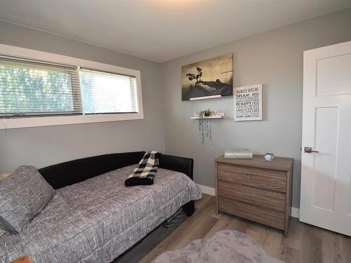 194074 Twp Rd  574, Rural Lamont County, AB - Indoor Photo Showing Bedroom