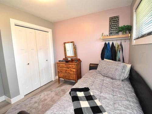 194074 Twp Rd  574, Rural Lamont County, AB - Indoor Photo Showing Bedroom