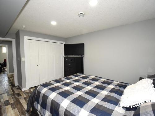 194074 Twp Rd  574, Rural Lamont County, AB - Indoor Photo Showing Bedroom