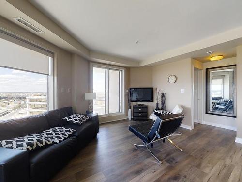 1804 10388 105 Street, Edmonton, AB - Indoor Photo Showing Living Room