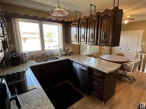 5201 54 St, Elk Point, AB 