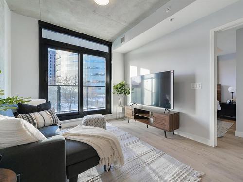 202 11141 84 Avenue, Edmonton, AB - Indoor Photo Showing Living Room