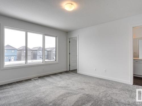 7192 Rosenthal Drive, Edmonton, AB - Indoor Photo Showing Other Room