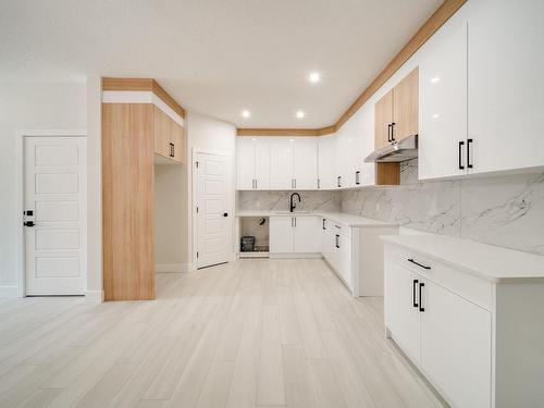 17918 70A Street, Edmonton, AB - Indoor Photo Showing Kitchen