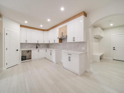 17918 70A Street, Edmonton, AB - Indoor Photo Showing Kitchen