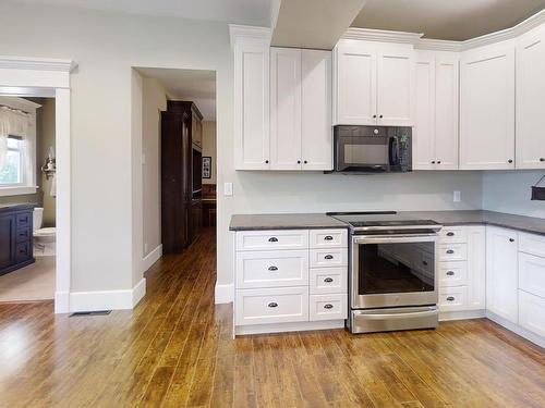 1505 Parkland Drive, Rural Parkland County, AB - Indoor Photo Showing Kitchen