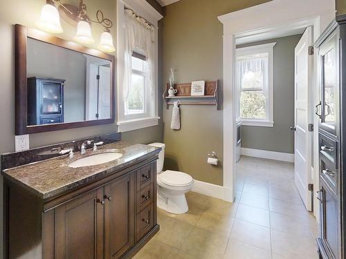 1505 Parkland Drive, Rural Parkland County, AB - Indoor Photo Showing Bathroom