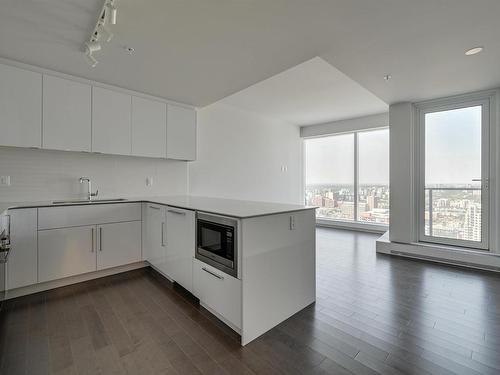 2613 10360 102 Street, Edmonton, AB - Indoor Photo Showing Kitchen