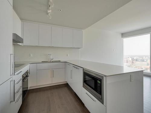 2613 10360 102 Street, Edmonton, AB - Indoor Photo Showing Kitchen With Double Sink