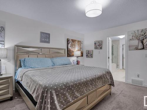 540 Eagleson Wynd, Edmonton, AB - Indoor Photo Showing Bedroom