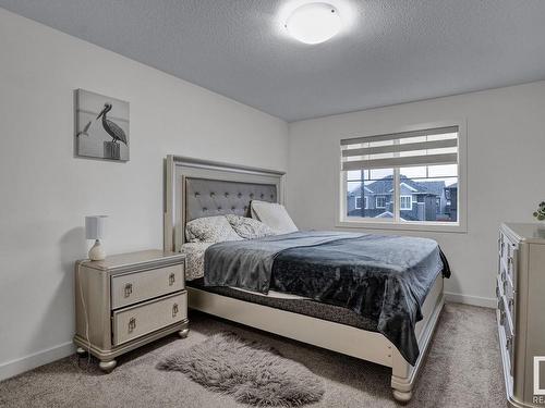 540 Eagleson Wynd, Edmonton, AB - Indoor Photo Showing Bedroom